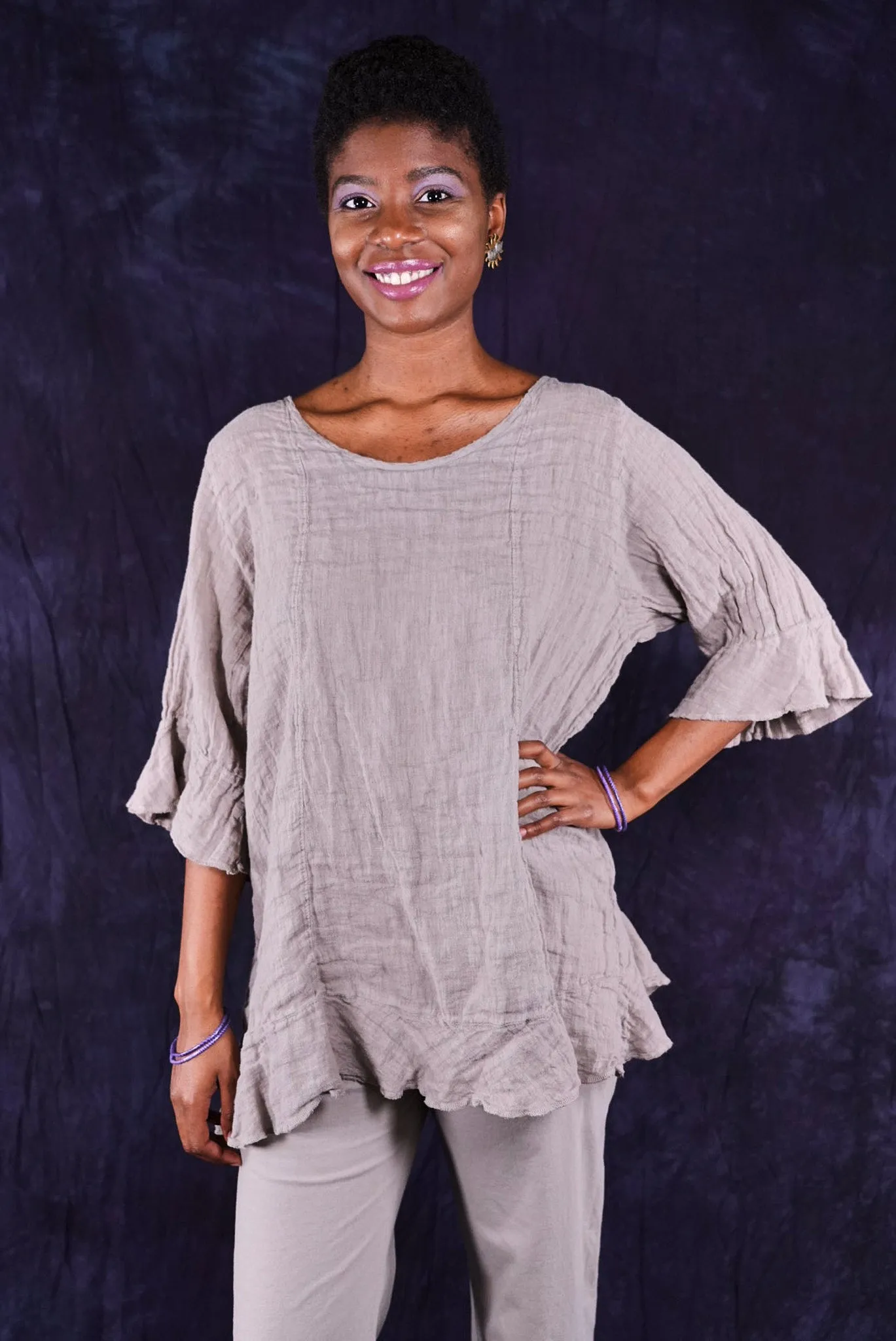 1516  Bias Flounce Top Moon Rock