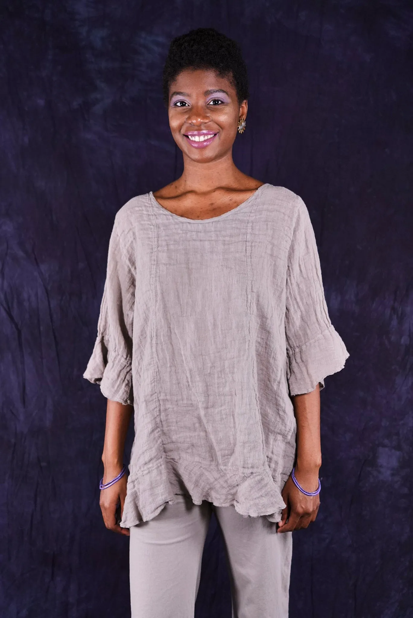1516  Bias Flounce Top Moon Rock