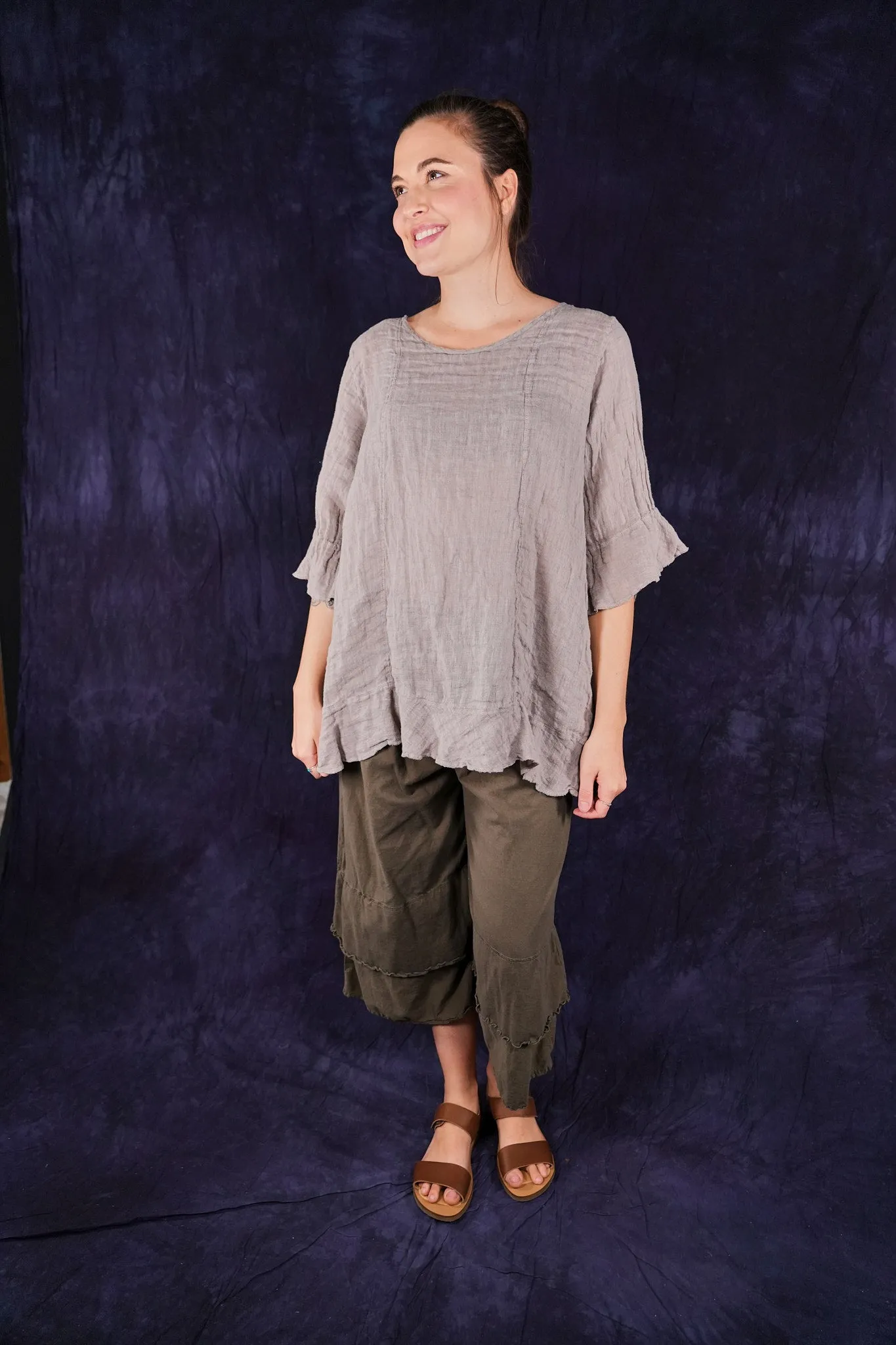 1516  Bias Flounce Top Moon Rock
