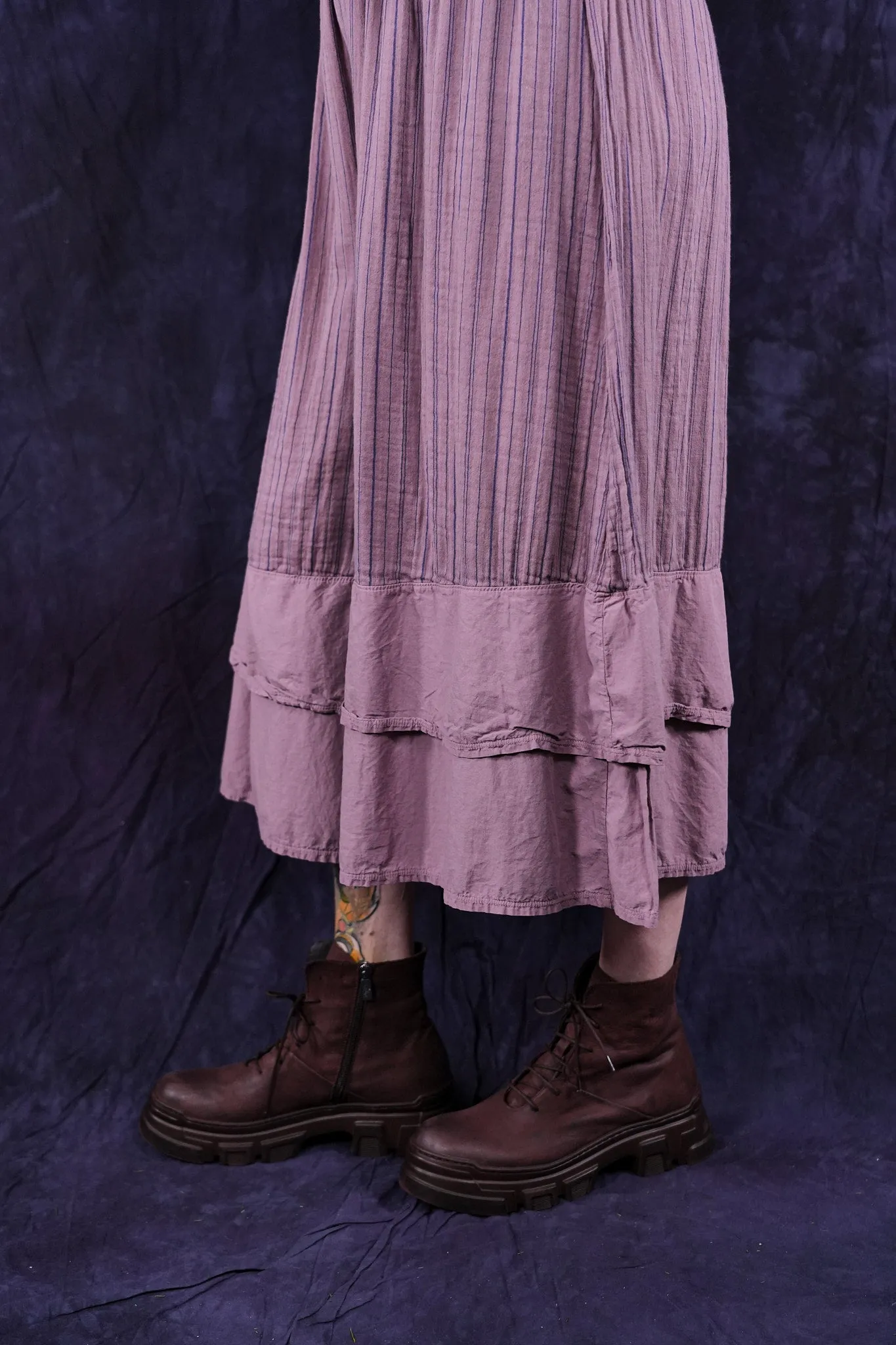 3348 Wide Crop Carassai Petaloon Rose Earth