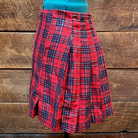 Arizona Pleated Skirt - Red &amp; Black Plaid w/ Gold Tinsel - Vintage 90’s Goth