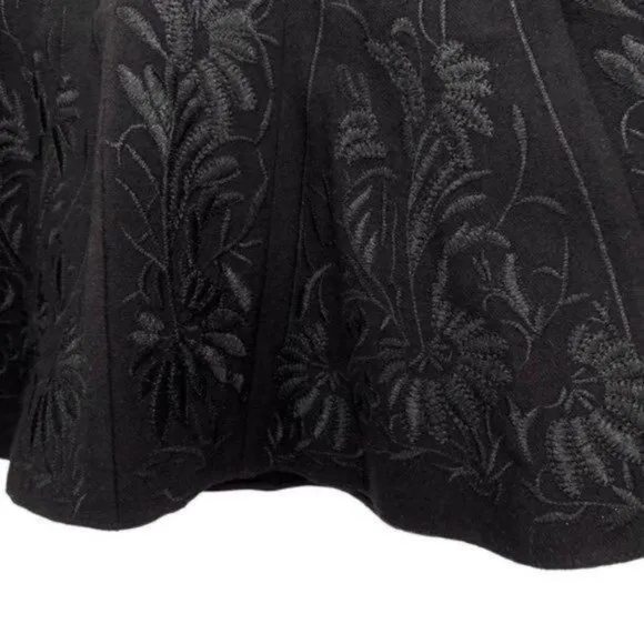 Elie Tahari Black Embroidered Floral Wool Blend A-Line Skirt