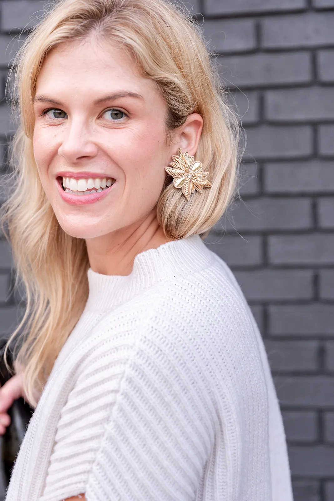 Gold Appliqué Earbobs