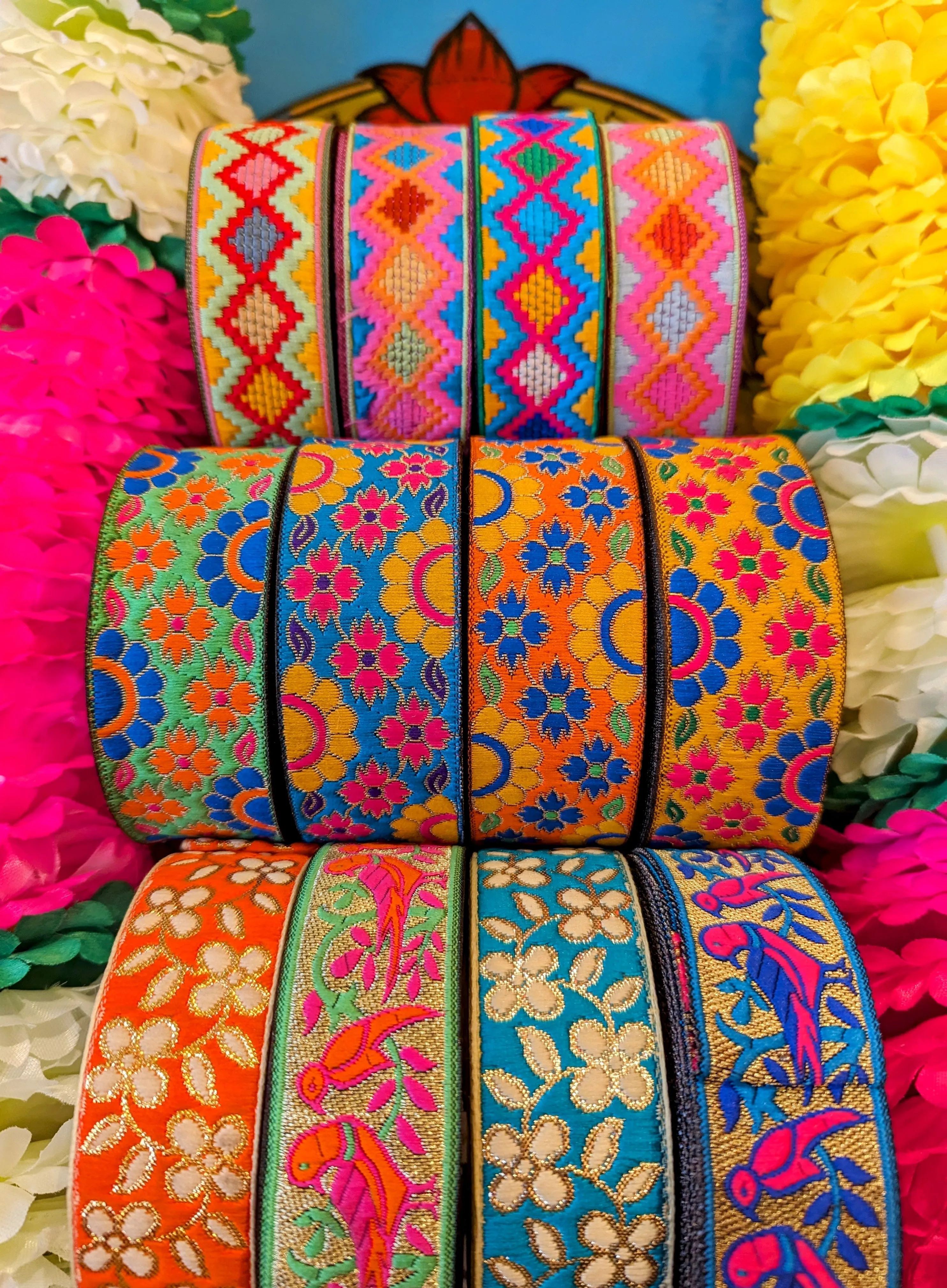 Indian borders - geometric, flora and fauna