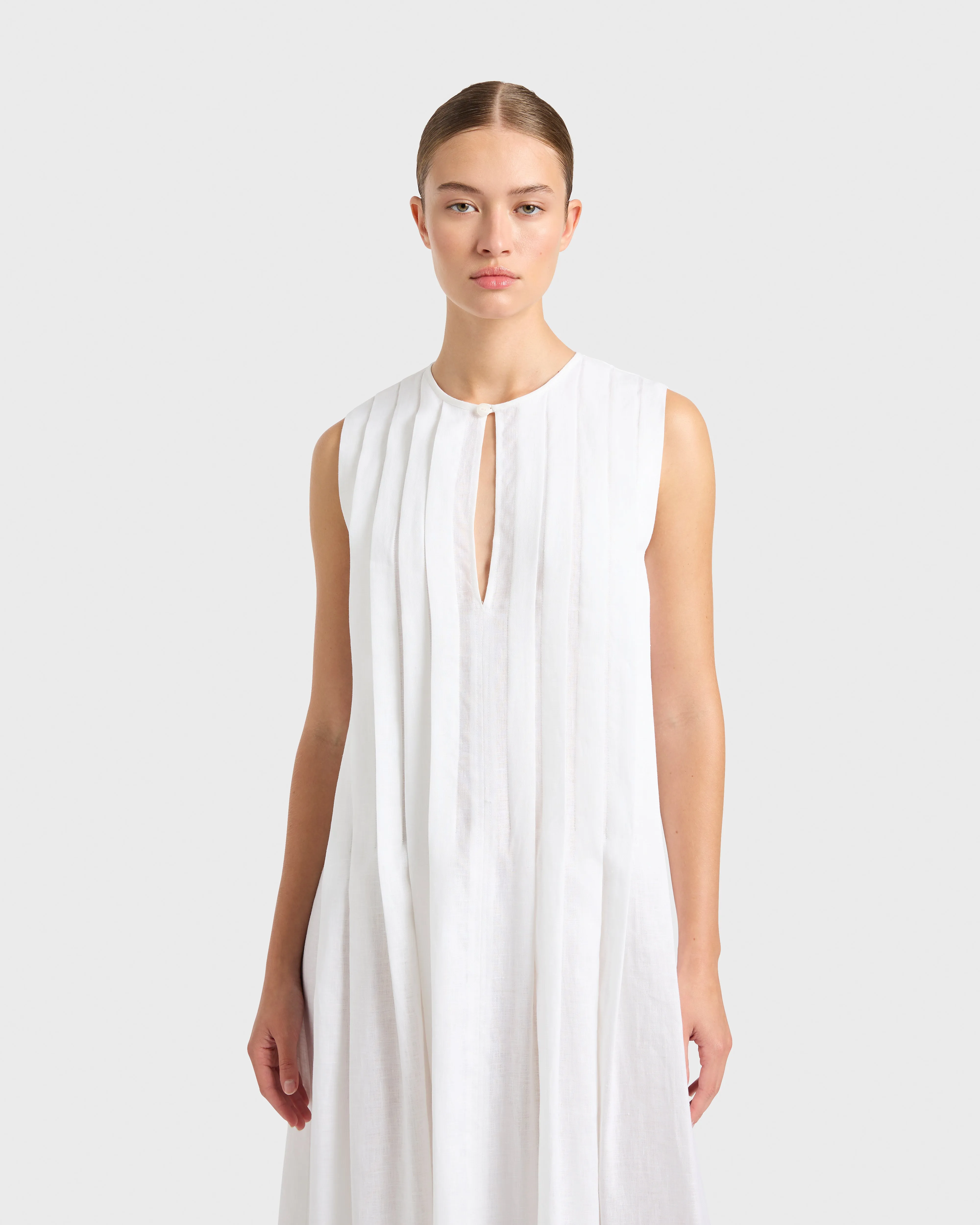 Leiden Pleat Front Maxi Dress - White