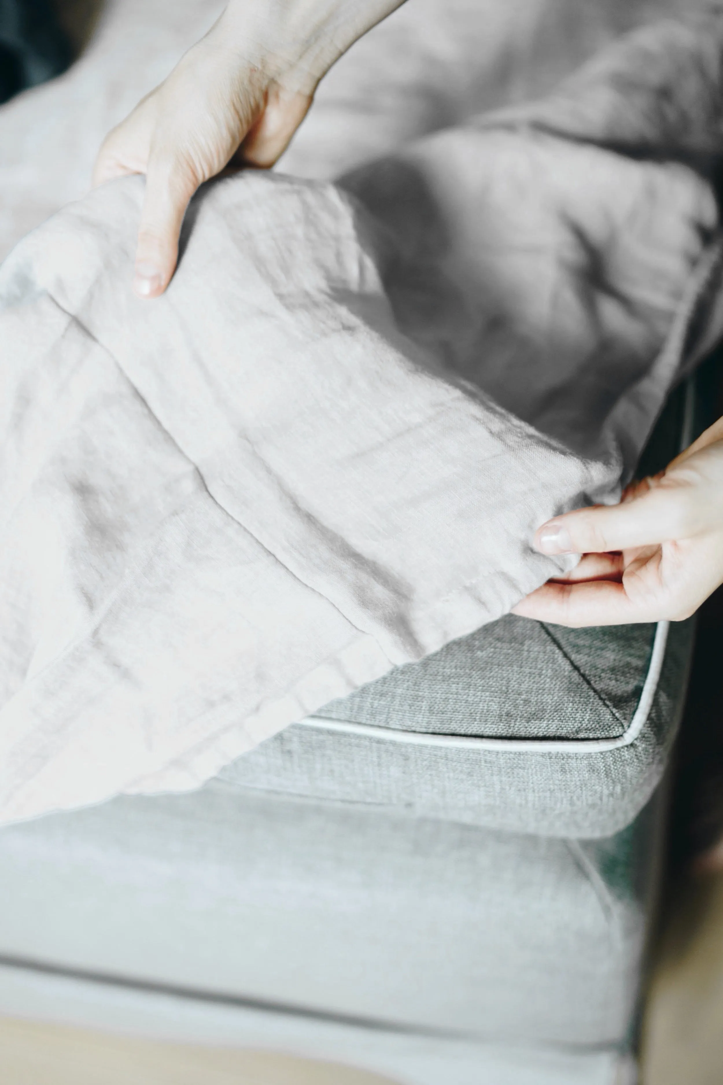 Linen fitted sheet - light gray