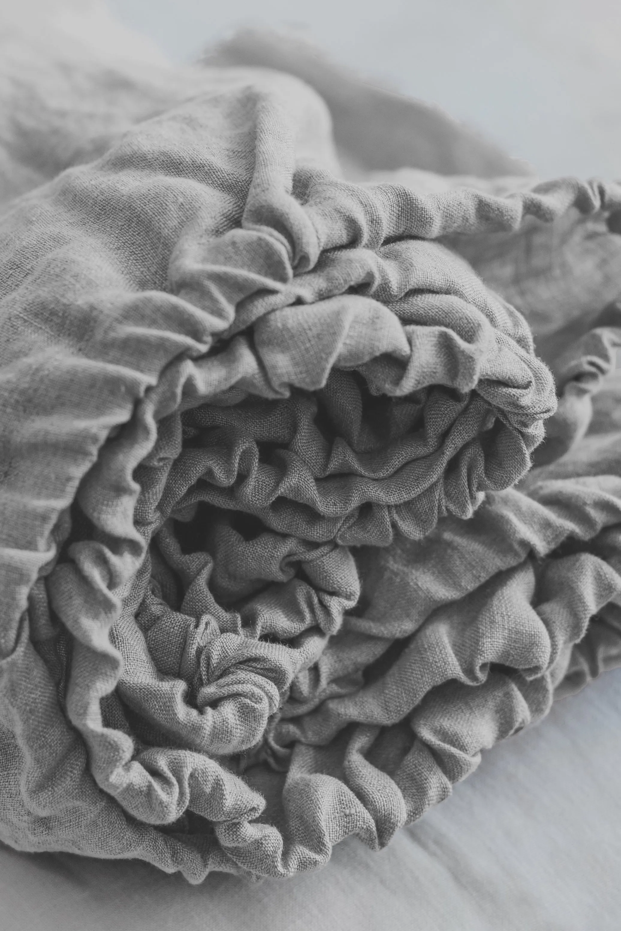 Linen fitted sheet - light gray