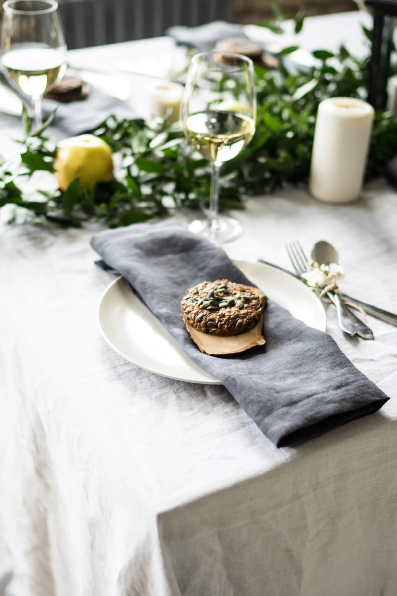 Linen tablecloth - light gray