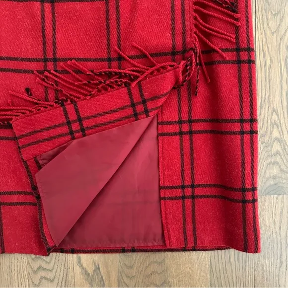 Liz &amp; Co. Wool Blend Fringed Midi Faux Wrap Blanket Skirt Red and Black Medium