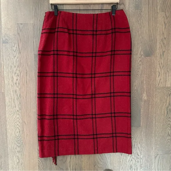 Liz &amp; Co. Wool Blend Fringed Midi Faux Wrap Blanket Skirt Red and Black Medium