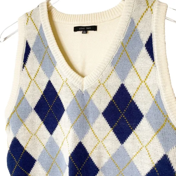 Love Tree Preppy Academia Argyle VNeck Plaid Checkered Knit Blue Cream Sweater L
