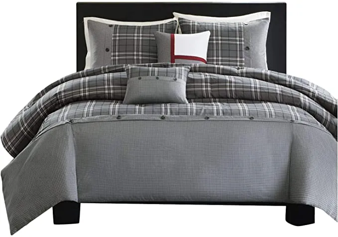 New in package! Intelligent Design Daryl Full/Queen Duvet Cover Set in Grey!