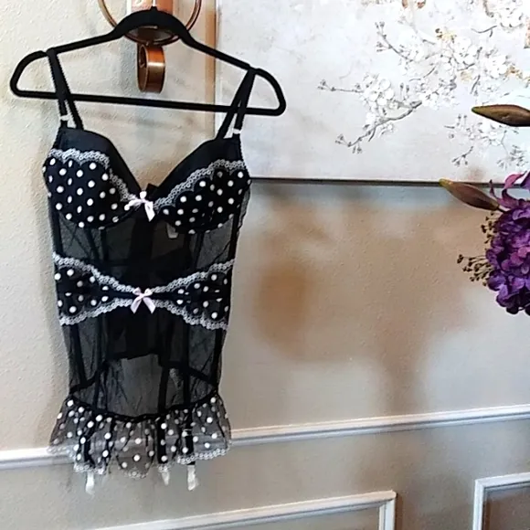 New Super Sexy Victoria's Secret Black And White Bustier Corset With Gar…