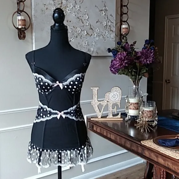 New Super Sexy Victoria's Secret Black And White Bustier Corset With Gar…