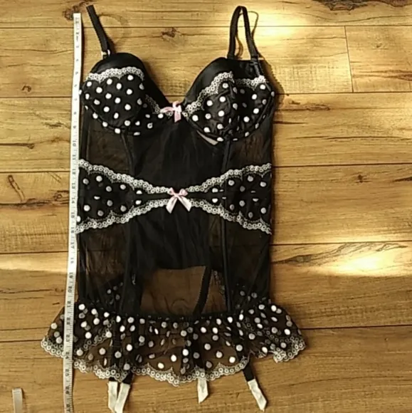 New Super Sexy Victoria's Secret Black And White Bustier Corset With Gar…