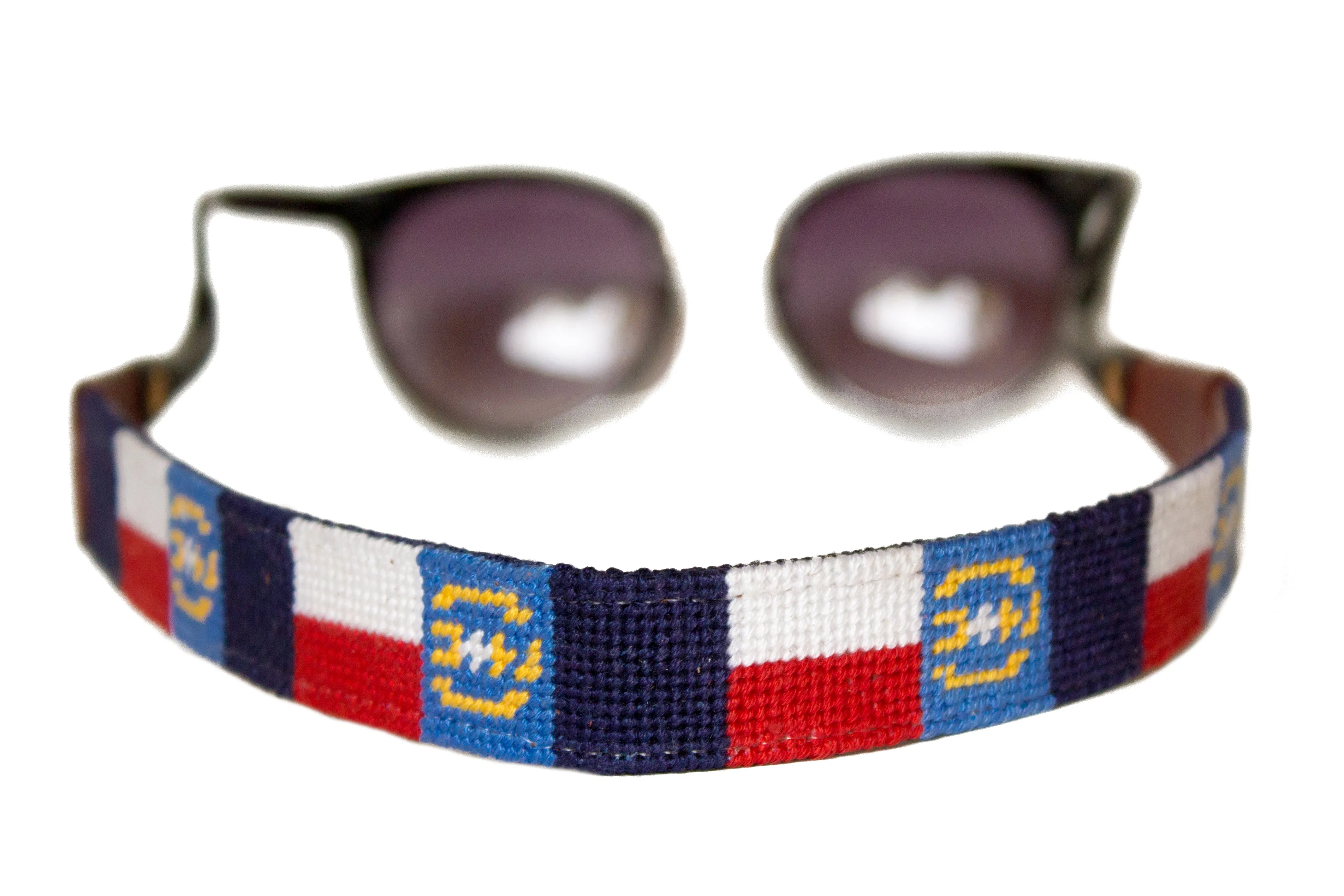NORTH CAROLINA FLAG NEEDLEPOINT SUNGLAS STRAPS™