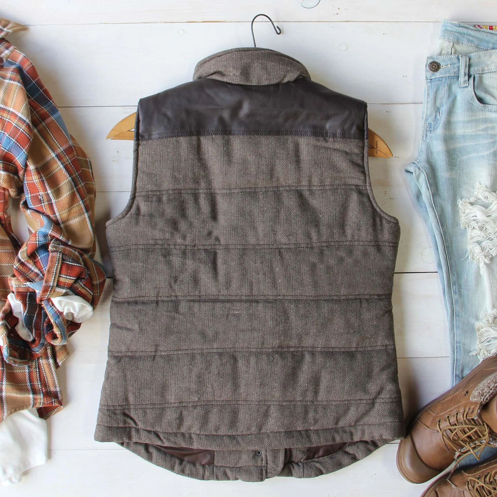 Northlight Toggle Vest