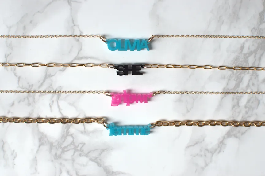 OLIVIA Nameplate Necklace on Apex Chain (WS)
