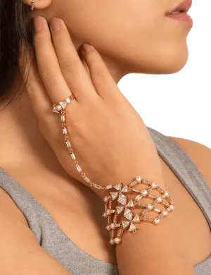 Outhouse   -   Enlace Weave Of Love Earrings