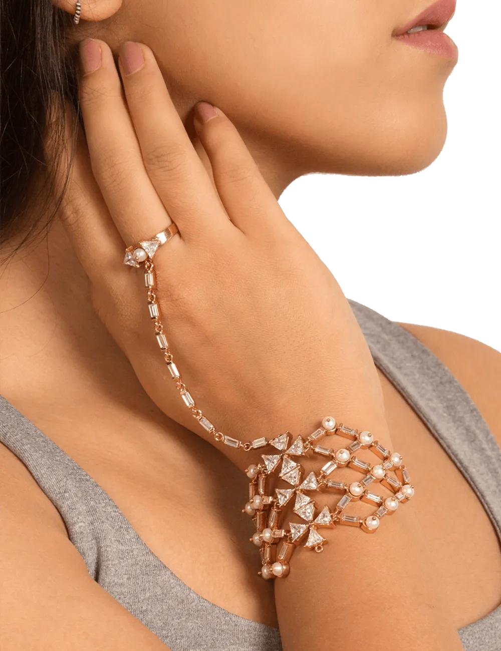 Outhouse   -   Enlace Weave Of Love Earrings