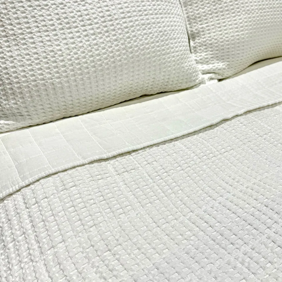 Quilt - Bright White Waffle Quilted