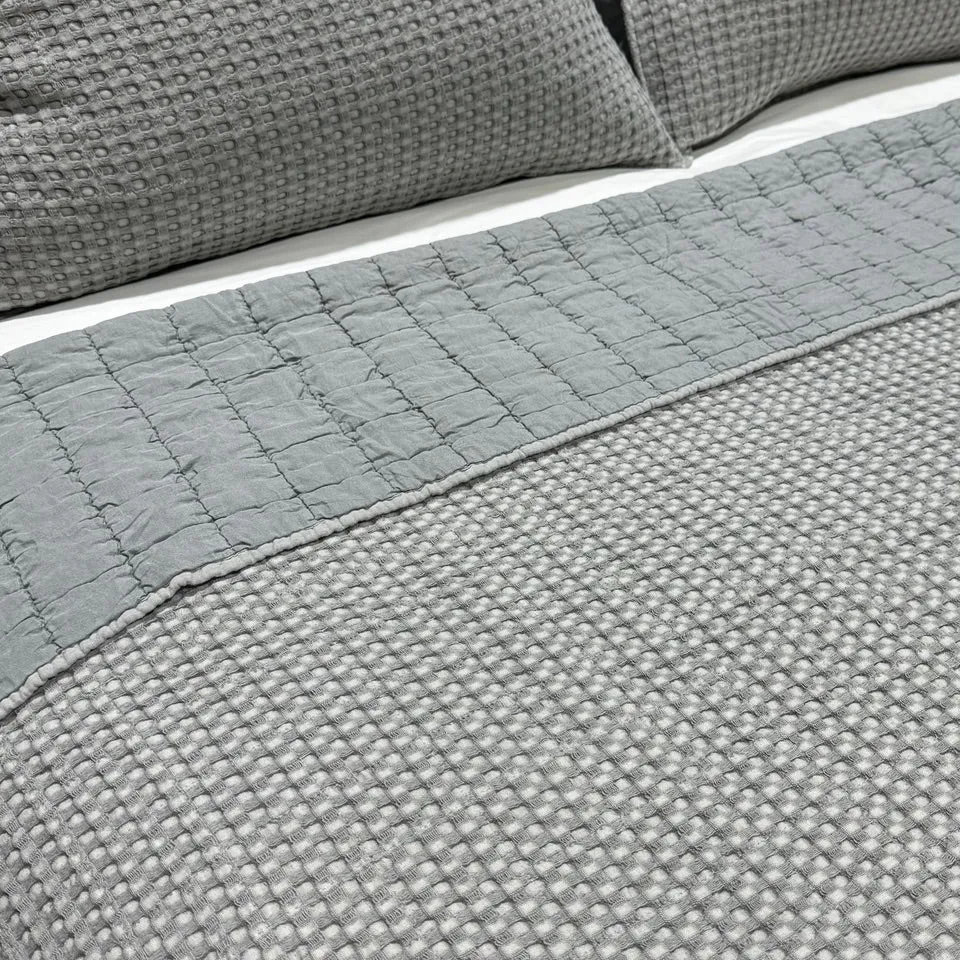 Quilt - Grey Waffle Quilted