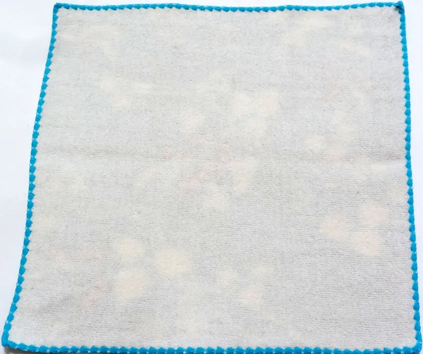 Takehisa Yumeji - Beans Light Blue - Gauze Towel (Handkerchief)  ガーゼタオルハンカチ まめ ミズイロ   25 x 25 cm
