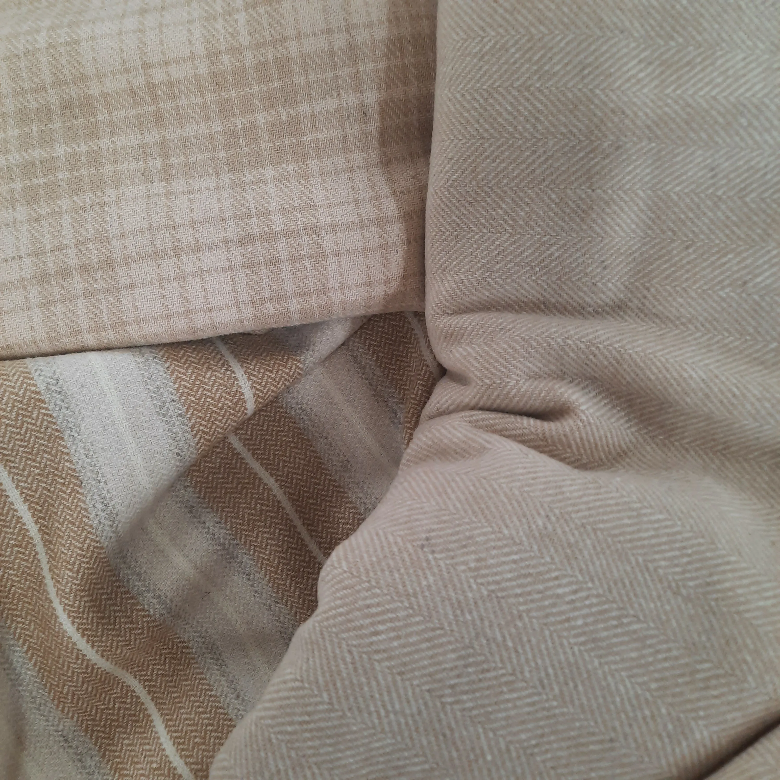 Textured Wool Fabric "Beige Herringbone"