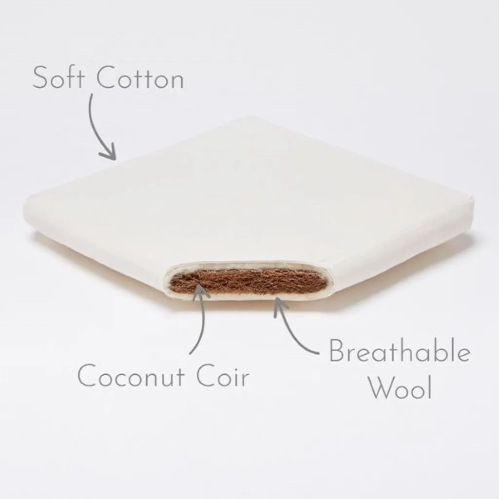 THE LITTLE GREEN SHEEP Natural Moses Basket & Mattress and Stand - Dove Rice