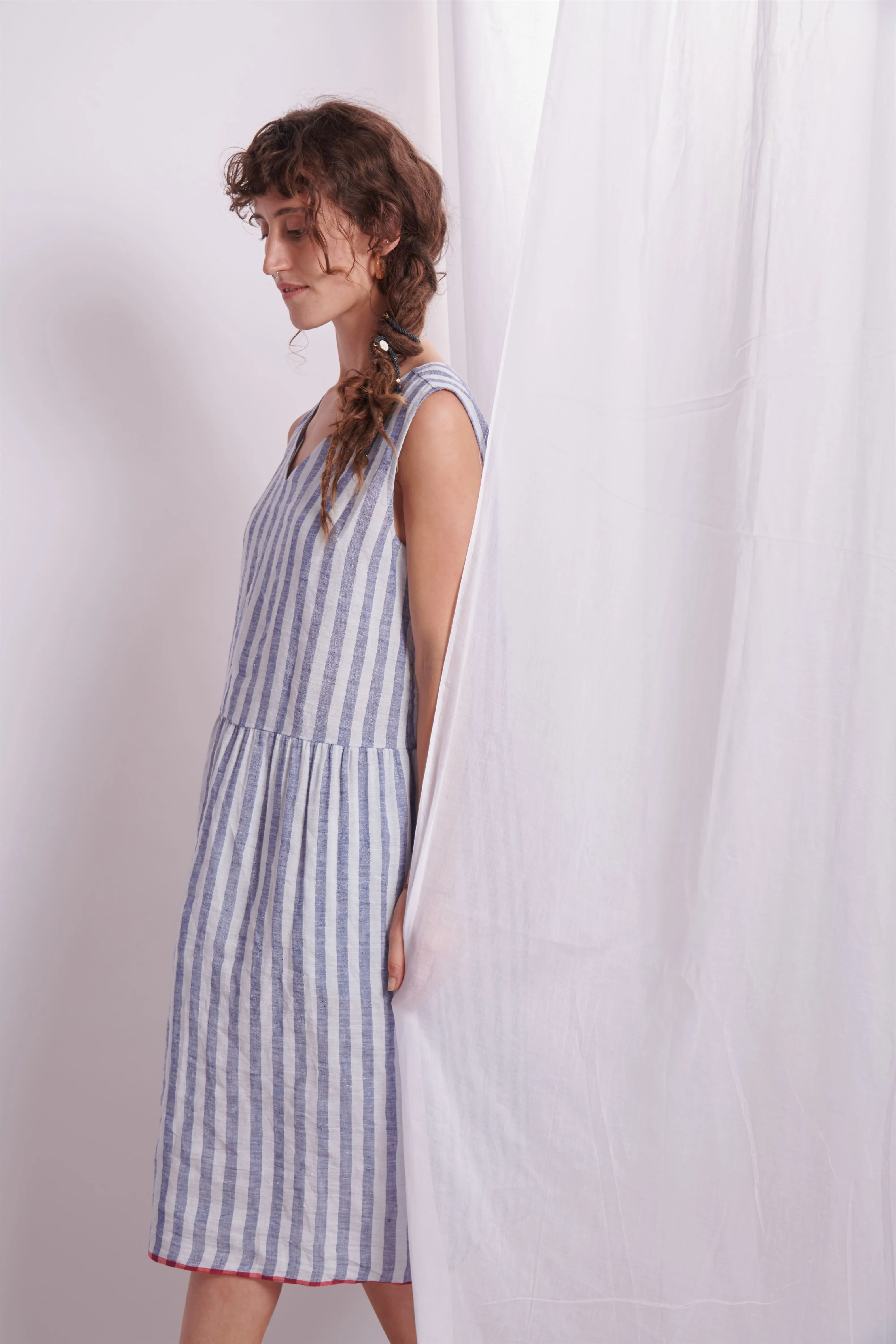 The Plavate I Molodenovo Will catch up later Dress in Primson prink Linen Pink Daily Collection AW22-08