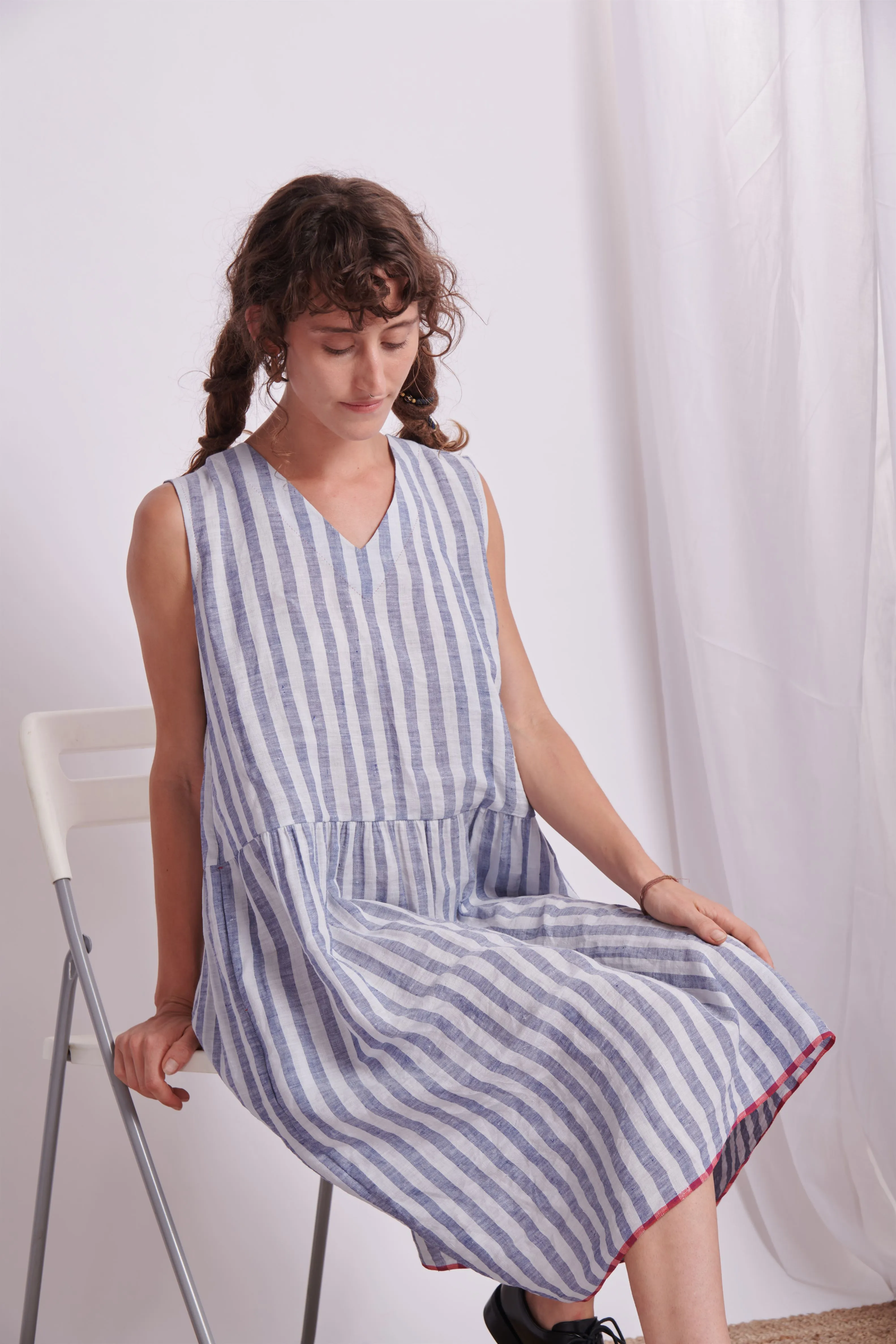 The Plavate I Molodenovo Will catch up later Dress in Primson prink Linen Pink Daily Collection AW22-08
