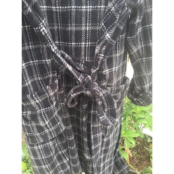 Tommy Bahama mens flannel robe sz L XL large black grey gray plaid belt gorpcore