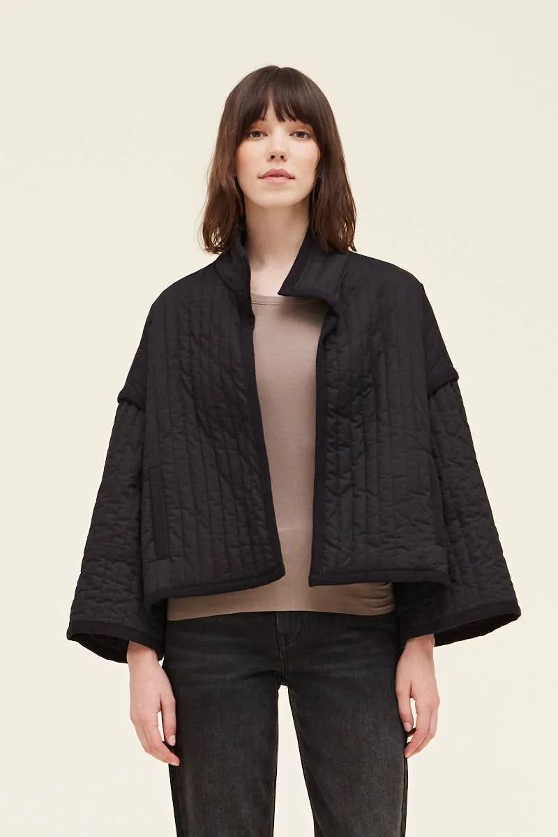 VERTICAL QUILTED PEDDING JACKET