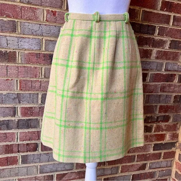 Vintage 1960’s cream &amp; lime green wool plaid a/line skirt