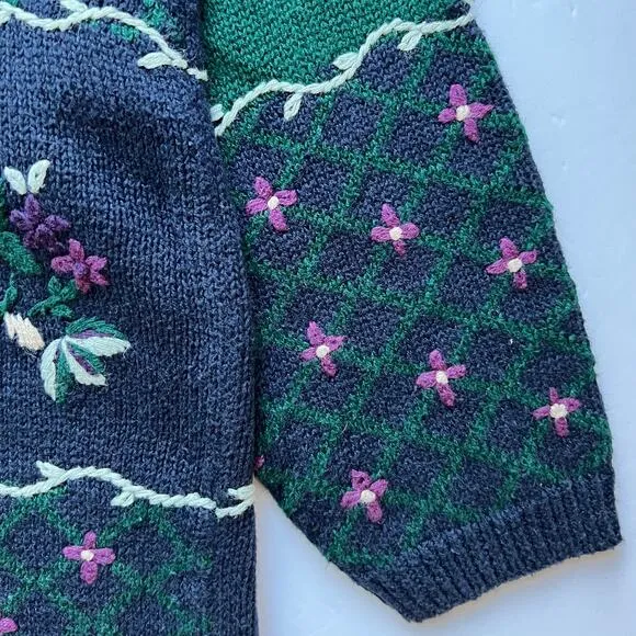Vintage Hand Embroidered Flower Pattern Christopher Banks Knit Sweater XL Blue