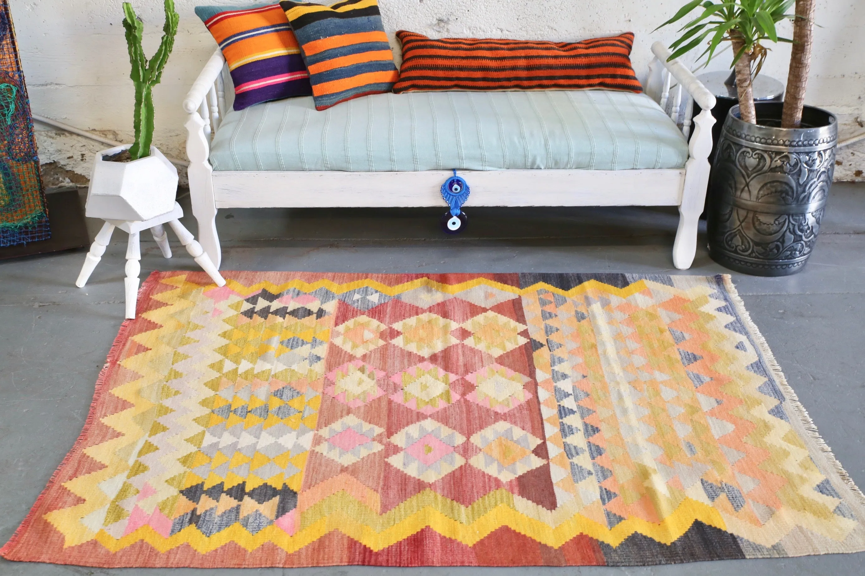Vintage Milas Bencik Kilim 4.2ftx5.11ft