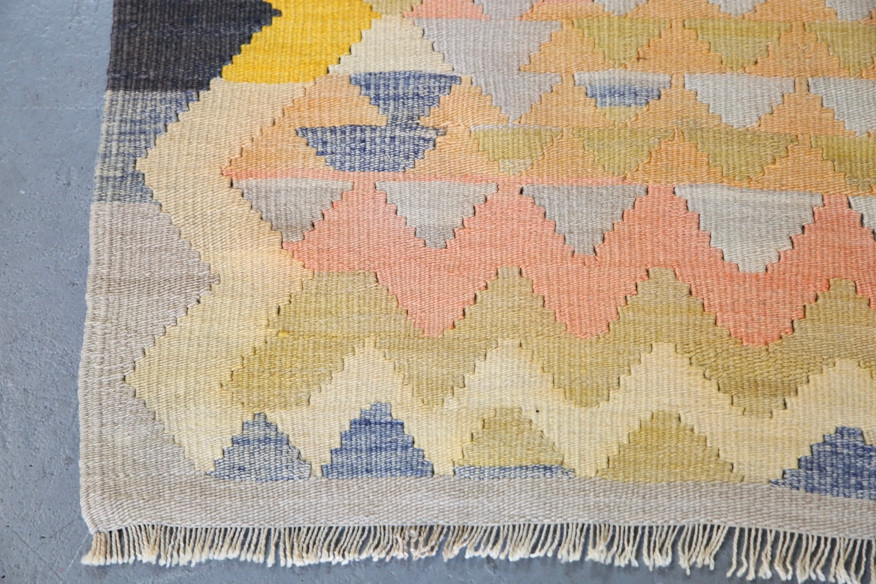 Vintage Milas Bencik Kilim 4.2ftx5.11ft