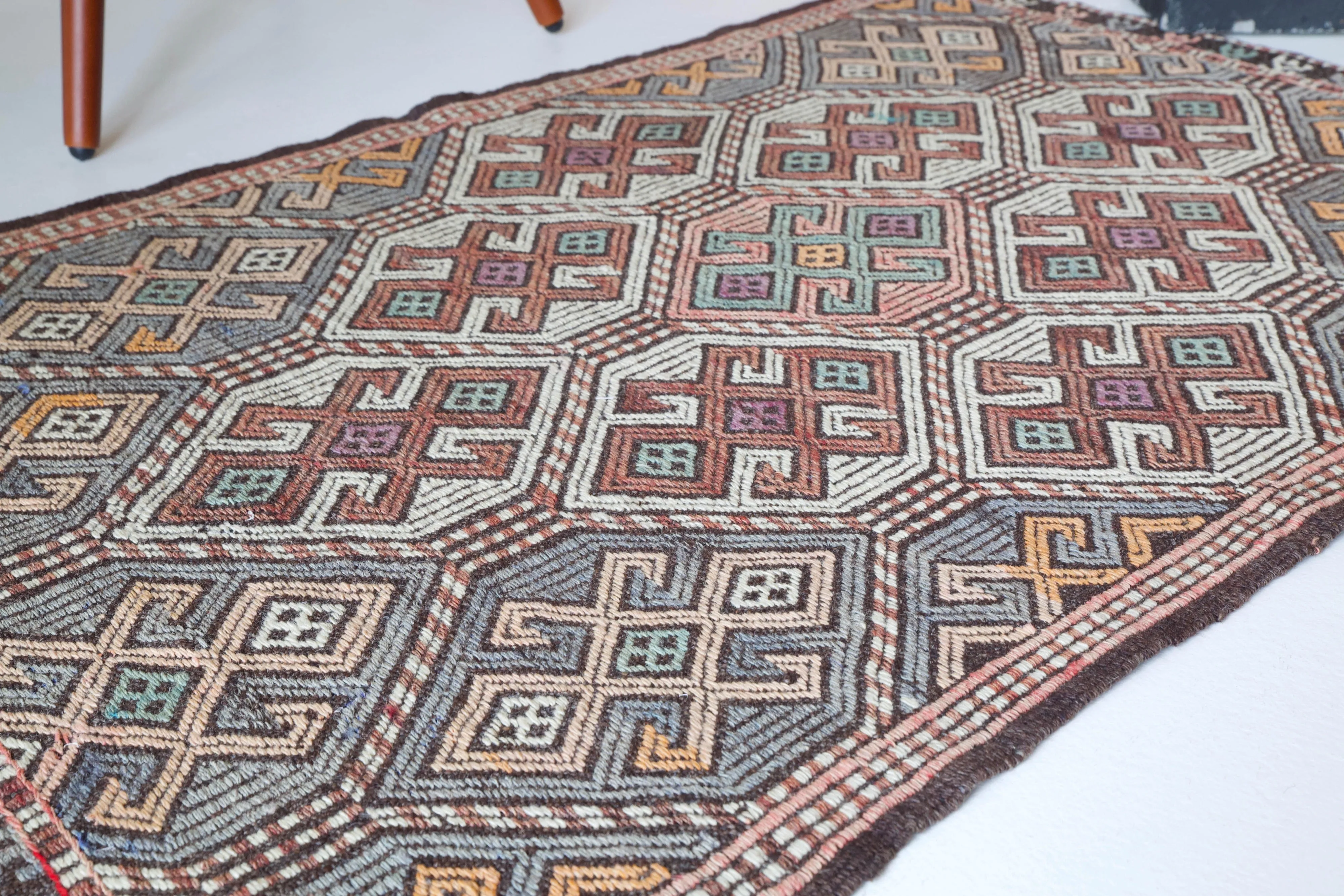 Vintage Mini Turkish Kilim Rug 2'10"x5'